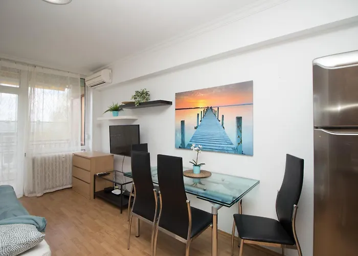 Beach Apartman Замарди