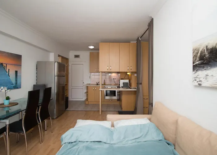 Beach Apartman Замарди