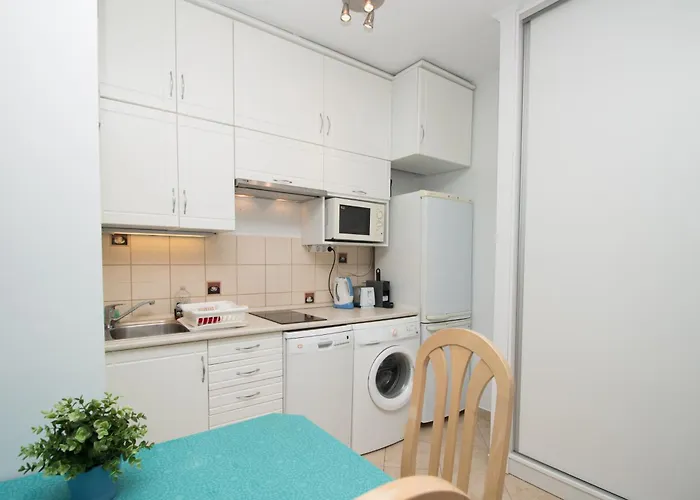 Beach Apartman Замарди